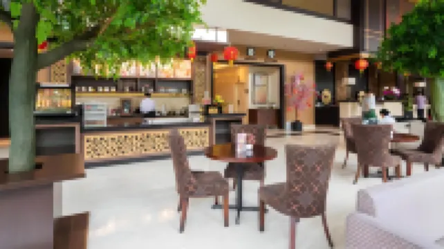 Aria Centra Surabaya