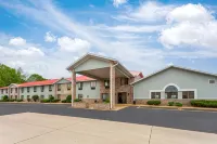 Super 8 by Wyndham Mt. Vernon فنادق في Mount Vernon