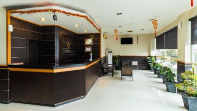 フロントデスク アルファ インの写真