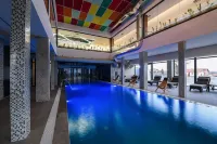 Alexander Resort