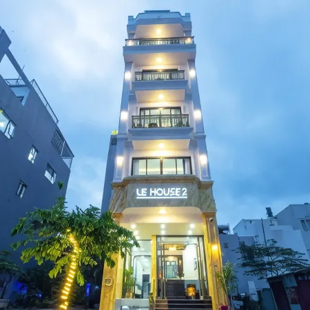 Le House Hotel and Studio Отели рядом с достопримечательностью «Пляж Nam O»