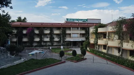 塞里拉希爾第酒店