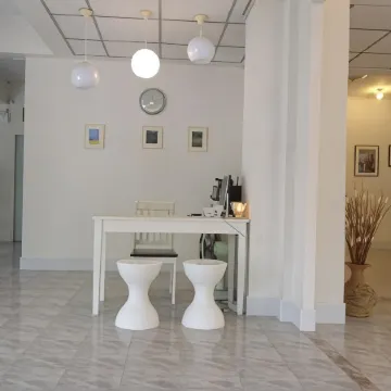 Albatross Guesthouse @ Thungwualaen Beach