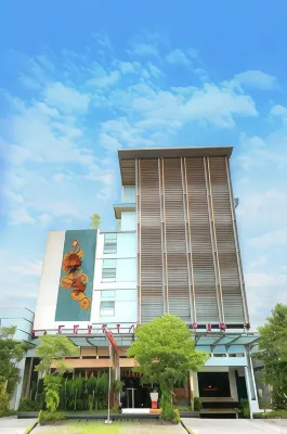 Crystal Lotus Hotel Yogyakarta Hotels near GBKP Runggun Yogyakarta