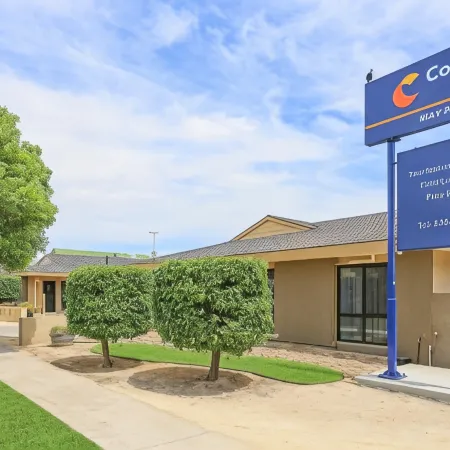 Comfort Inn May Park
