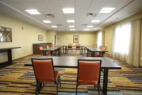 Fairfield Inn & Suites East Grand Forks Hotels in Grand Forks