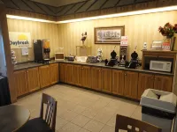 Days Inn by Wyndham Rapid City - breakfast