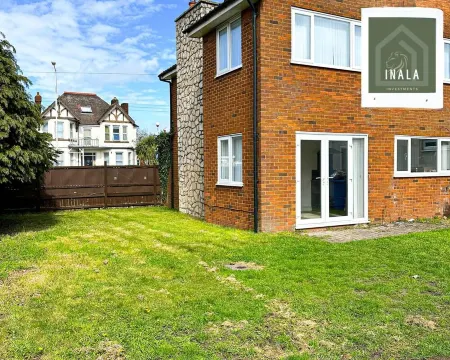 Stylish 4 Bedroom Home30% Offbusiness and Contractor Hotspotfree Parking+wifi