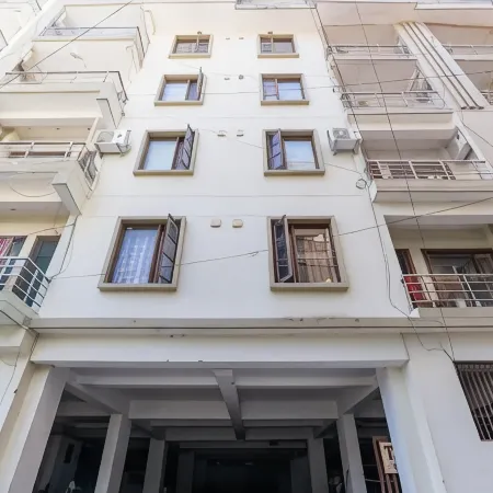 Homlee-Jumbo 1BHK-2AC-Kitchen-Lift-Parking-Tapovan