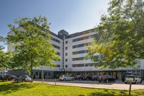 Ibis Zurich Messe Airport