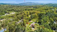 Peaceful cabin w/patio-firepit near lake Sunapee