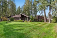 Twin Lakes Village Home—Golf Retreat, Community Pool, Corner Lot, and Single-Level Living! 쿠티나이 카운티 호텔