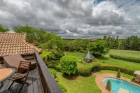 Oliver's Restaurant & Lodge - Swimmingpools
