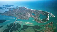 Beautiful 1ST floor condo across from Marco Island’s Residents Beach Hotels in Marco Island