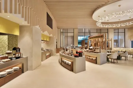 Courtyard by Marriott Madurai Отели рядом с достопримечательностью «Минкши Амман Темпл»