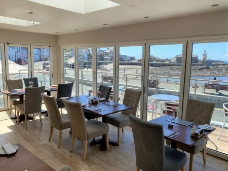 The Harbour House Sea Front Hotel