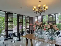 Sriracha Avenue Hoteles en Si Racha