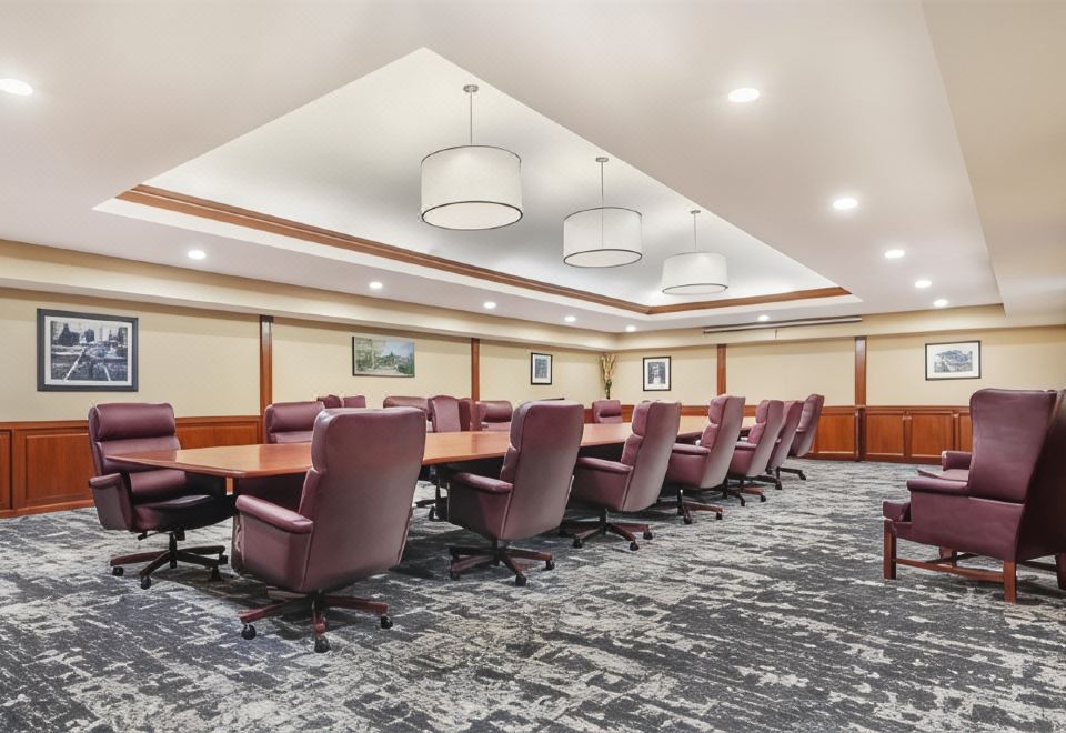 Best Western Plus Sonora Oaks Hotel and Conference CenterOver view