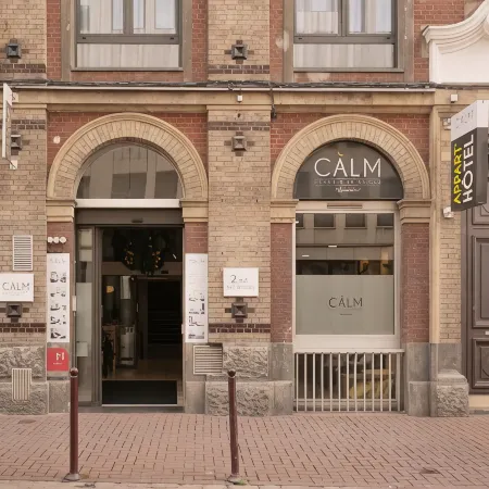 CALM Appart' & Hostel