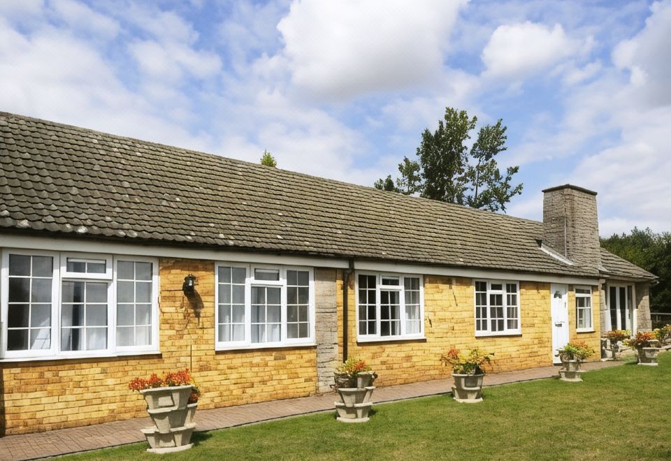 Stansted Inn - Housity
