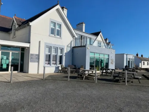 The Powfoot Hotel, Annan