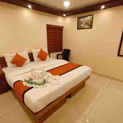 Majestic Inn Rooms