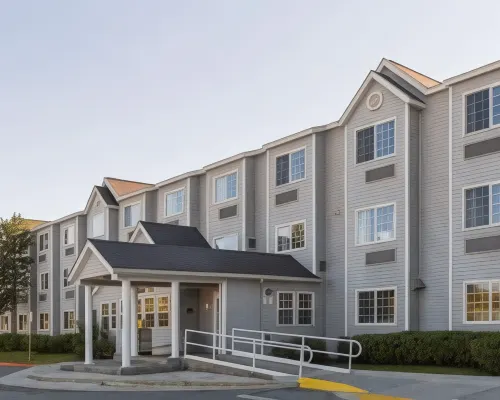 Baymont Inn & Suites by Wyndham Anchorage Airport فنادق مميّزة Photos