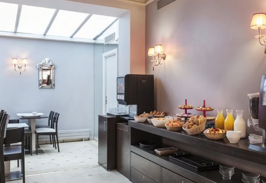 Hotel Corona Opera Over view