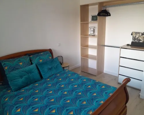 Maison Neuve, 400m de la Plage, 500m du Bourg, Location à la Semaine, Hotels in Santec