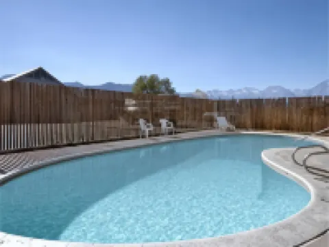 Super 8 by Wyndham Bishop Hotels in Bishop