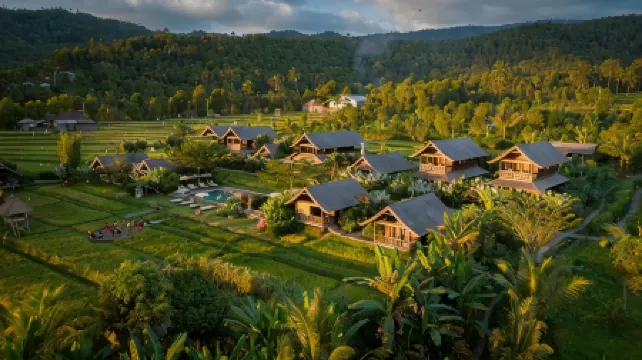 Sanak Retreat Bali Отели рядом с достопримечательностью «Водопад Мундук»