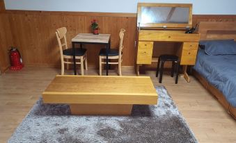 Jeju Hue in Aewol Pension