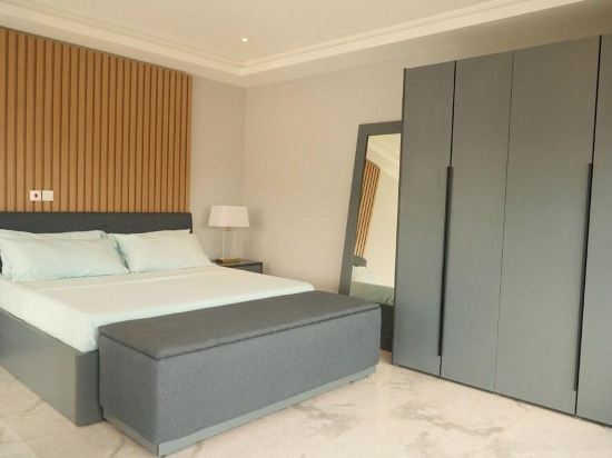 Charming 1-bedroom apartment in Osu, Accra with WiFi, AC