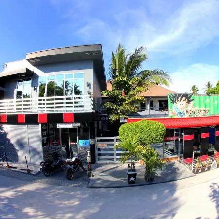 Micky Santoro Hotel & Restaurant