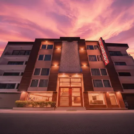FabHotel The Kailash Dev – Near Azadpur Metro Отели рядом с достопримечательностью «Северный Дели»