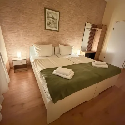 Hotel Deutscher Hof Hotels near Maimarkt