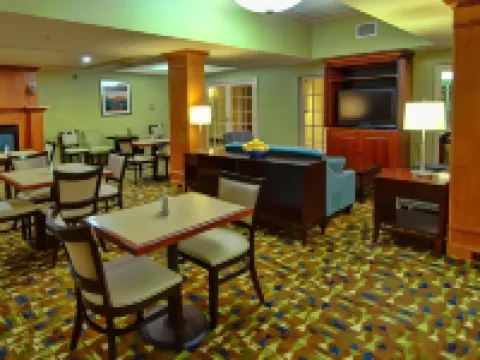 Sleep Inn & Suites Hotels in Kalamazoo