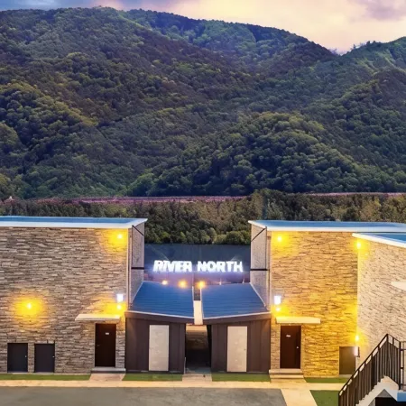 Chuncheon (Namiseom) River North Pool Villa Отели рядом с достопримечательностью «Астрономическая обсерватория «Космопия»»