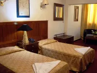 Indiana Hotel Hotels near Nilometer