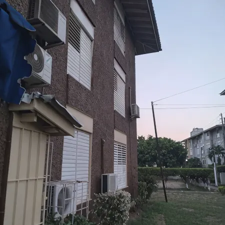 Elegant & Stylish 2BR Condo New Kingston