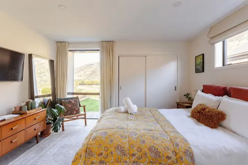 Charming Retreat – Breathtaking Mountain Views - Homestays