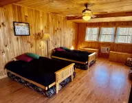 Tara's Treehouse: Another Day in Paradise - Views of the Mountain & Lake Burton