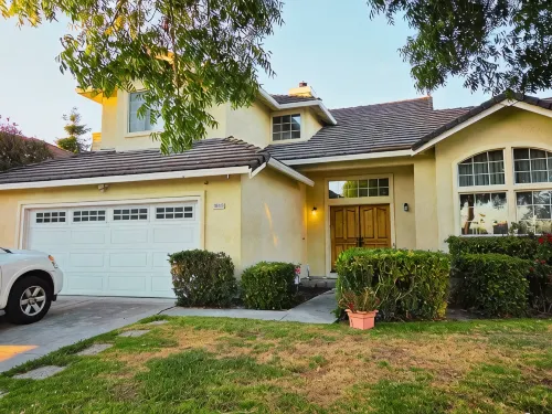 Impressive Exec. Luxury Home. Pool & SPA. Beautiful, Clean, Spacious, Convenient