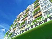 La Grande Residence Hotels near Zoocobia Fun Zoo