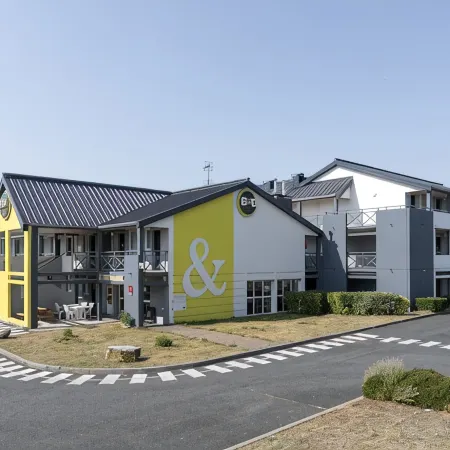 B&B Hotel Chateauroux Aéroport