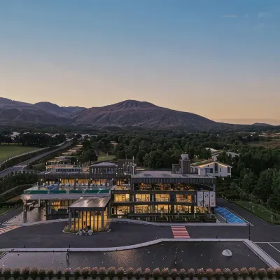 Amber Pure Hill Hotels & Resorts Jeju Hotel in zona Tempio di Hosanjungsa