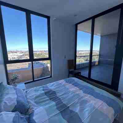 Entire 2BR Cozy Apartment near Beach and Shopping mall Rooms