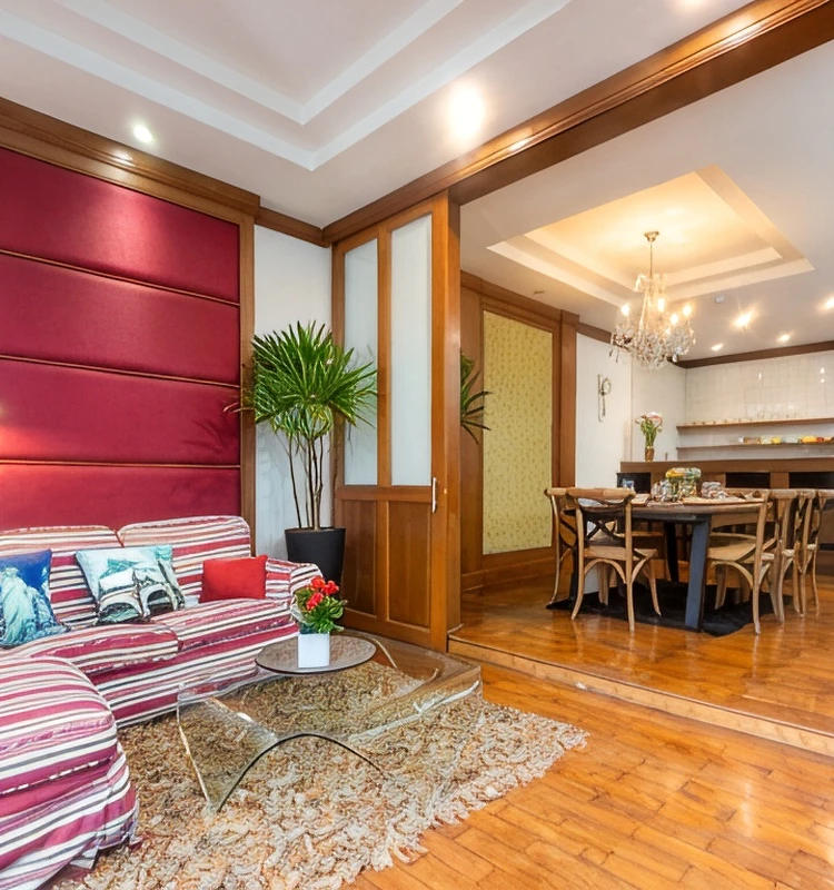 รูปภาพของมรรค สุขุมวิท 15 บ้านลัคชูรี 6 ห้องนอน มีรถตู้รับจากสนามบิน
