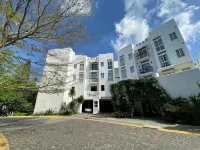 COZY Condo/Room in La Bella Tagaytay のホテル