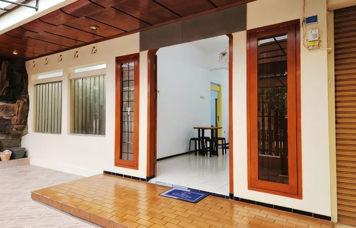 Neomi Neomi Guest House Malang